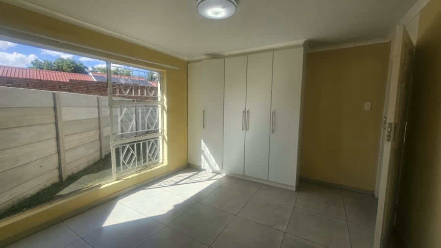 To Let 3 Bedroom Property for Rent in Riebeeckstad Free State